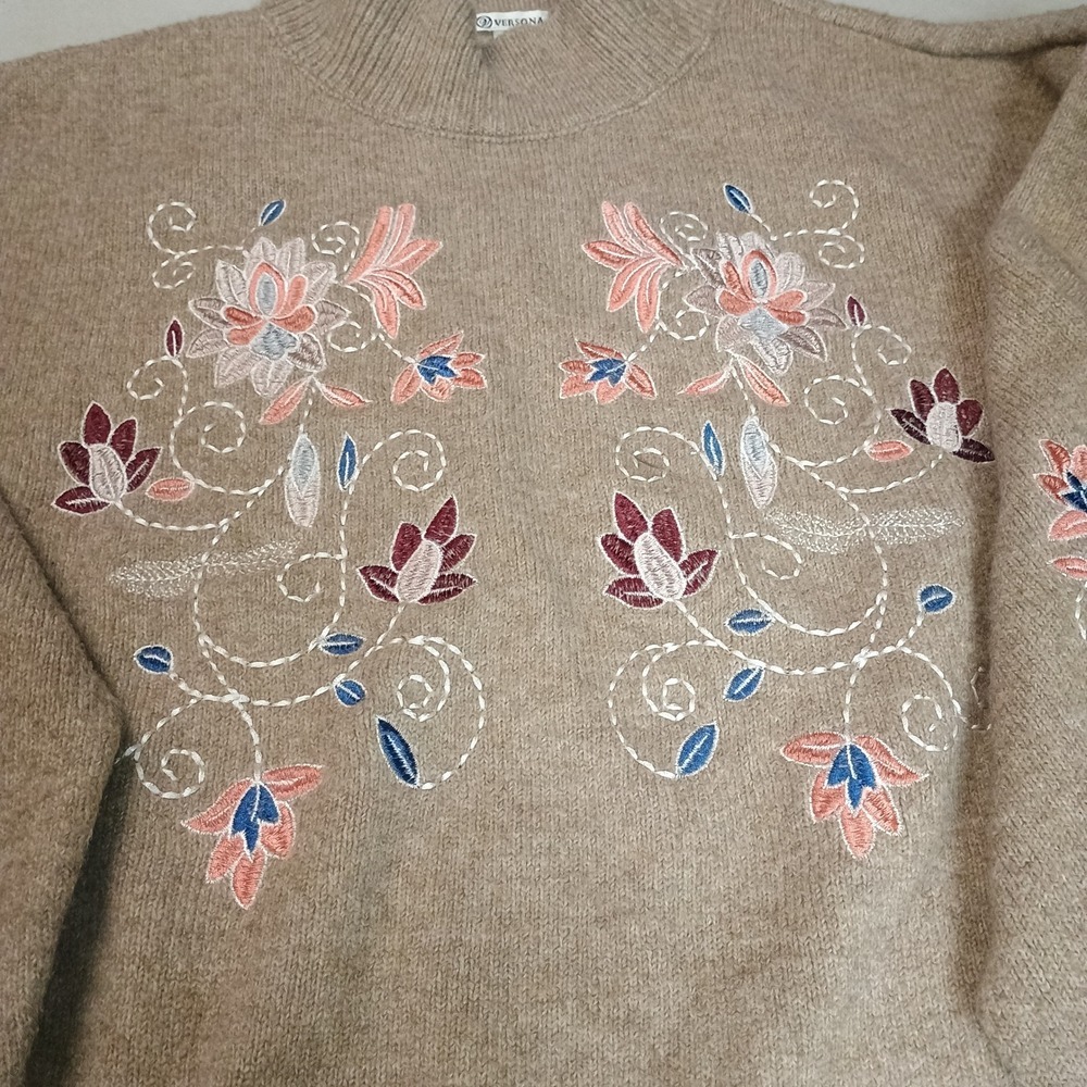 Versona L‎ Embroidered Floral Mock Neck Sweater Taupe Cottagecore Pullover - Picture 6 of 10